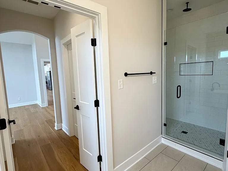 204 Crest Ridge Ct — Photo 37