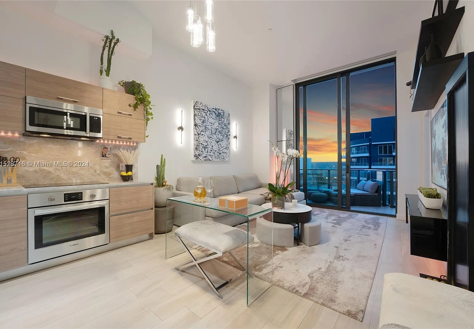 1 bed, 682 sqft, $6,000 — Photo 3