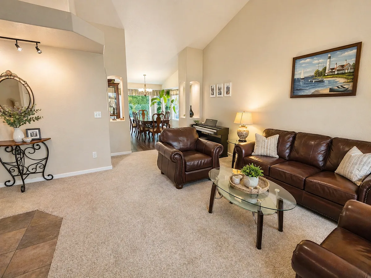 Building Photo - 5109 Siskiyou Loop SE