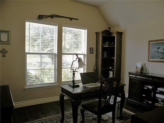 3rd image of 9929 Rolling Hills Dr
