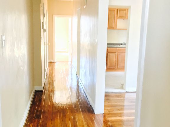 3rd image of 326 Park Ave Bsmt 2