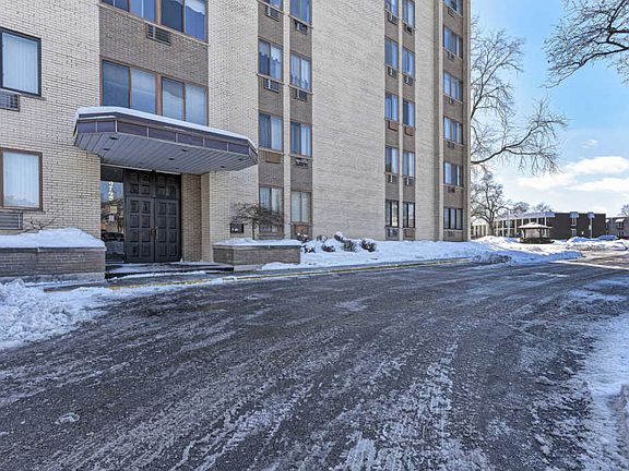 2nd image of 9745 S Karlov Ave APT 410