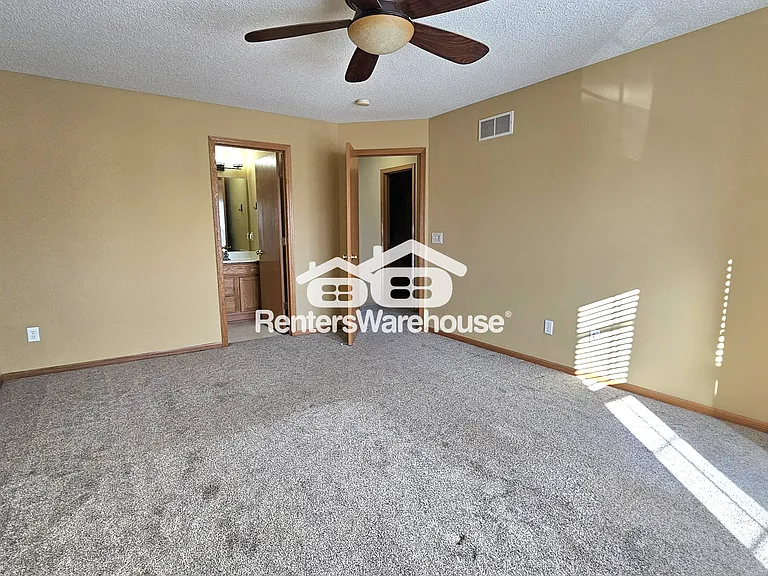 7648 Century Blvd — Photo 16