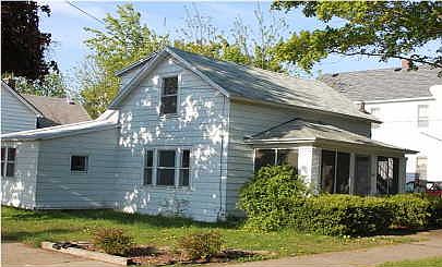 2nd image of 959 Park St SW