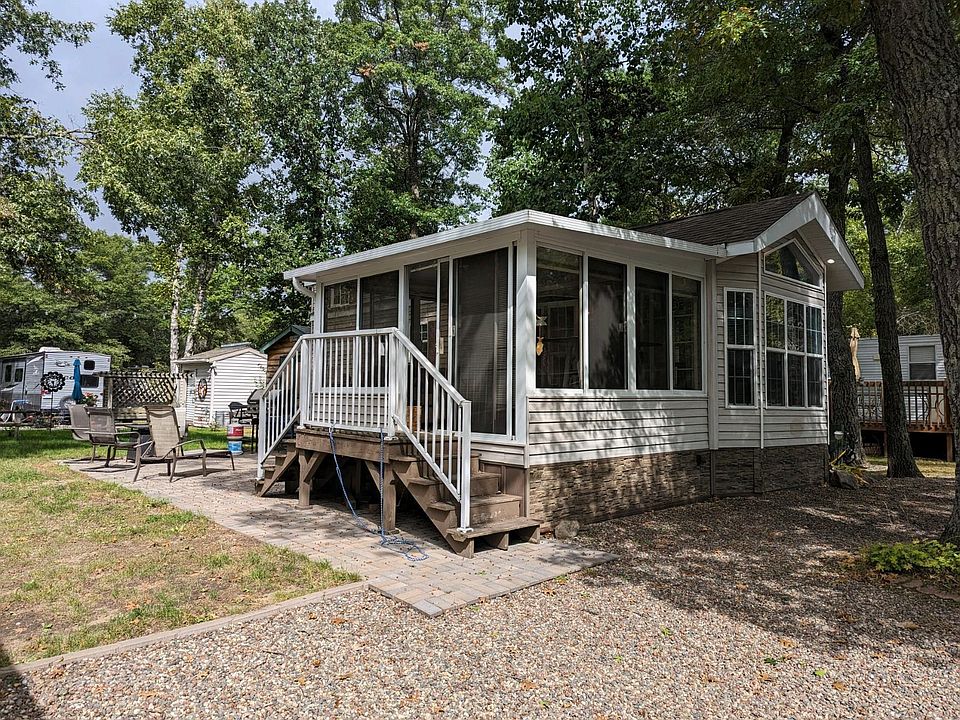 1st image of 30303 Whitebirch Way