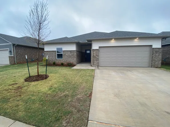1928 Sara Vista Dr, Yukon, OK 73099