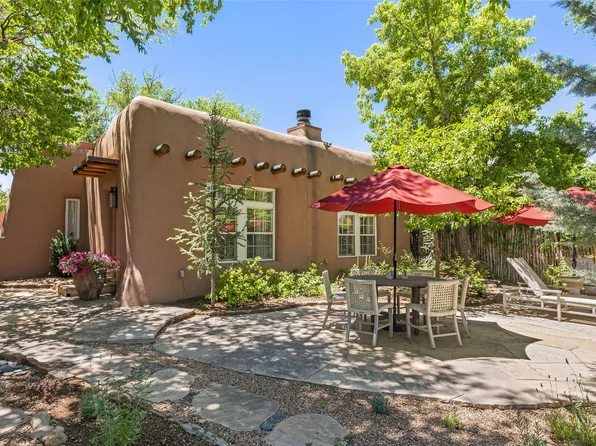 218 E Buena Vista St, Santa Fe, NM 87505