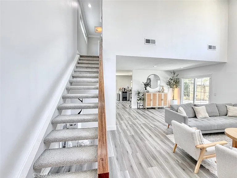 2134 N Pami Cir — Photo 6