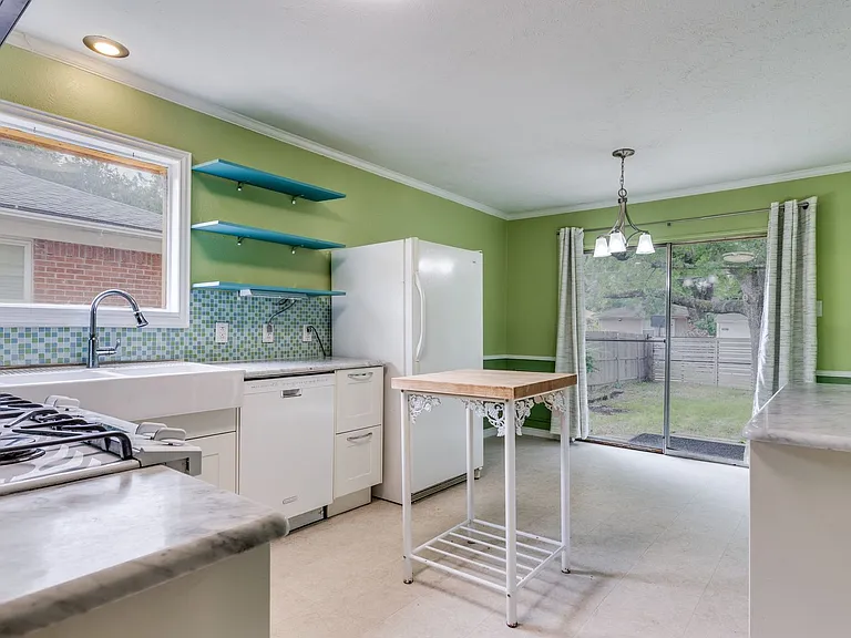 3632 Demaret Dr — Photo 3
