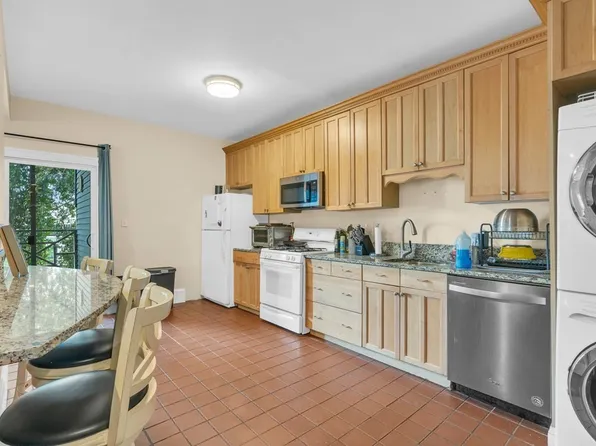 5 Sachem St #2, Roxbury, MA 02120