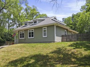 7965 McHenry St, Burlington, WI 53105