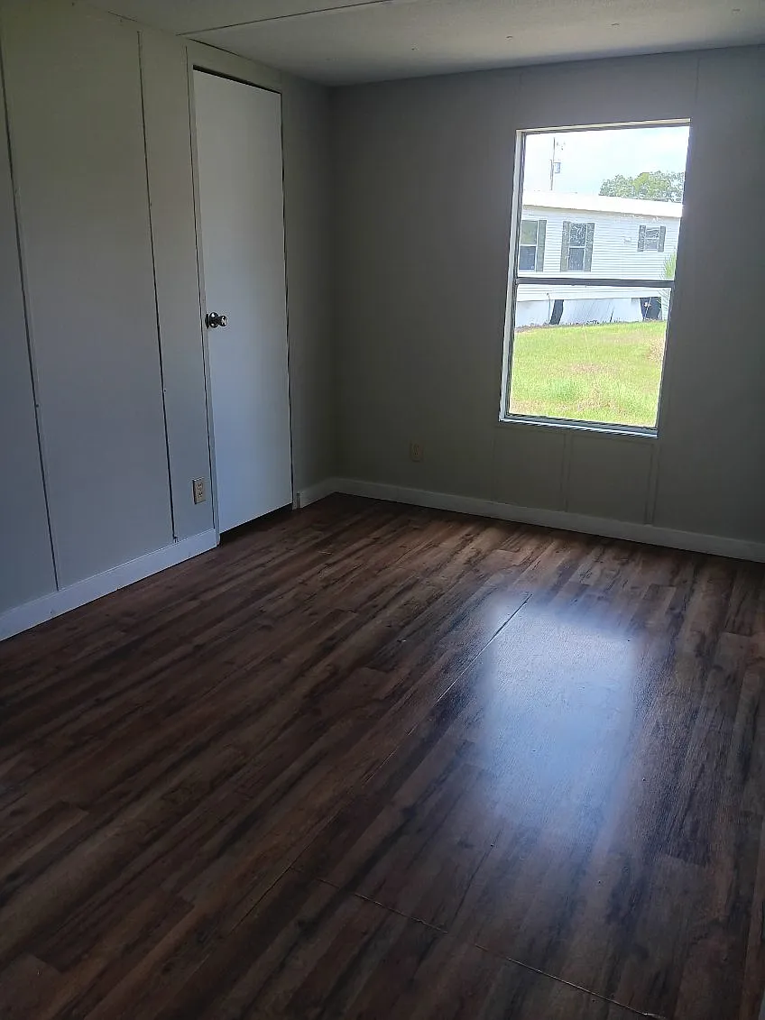 3 bed, $1,095 — Photo 3