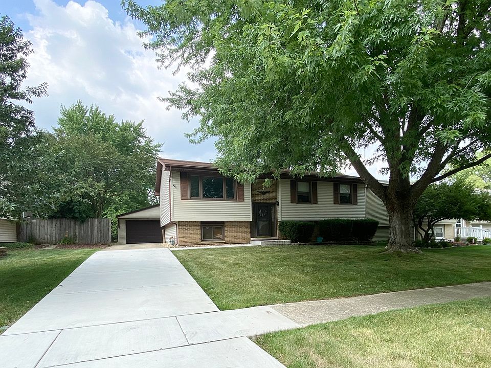 1st image of 1529 Carlton Ct