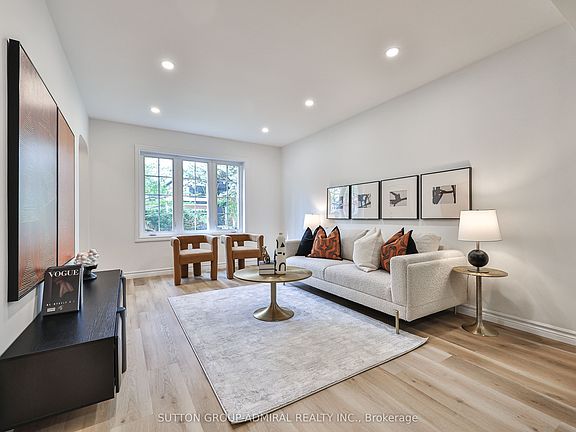 5th image of 81 Yorkview Dr
