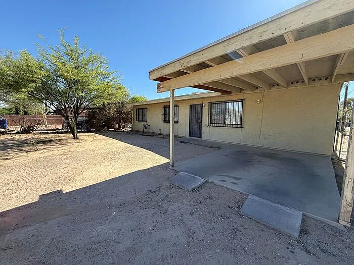 3 bed, 2.0 bath, 1326 sqft, $1,550 — Photo 3