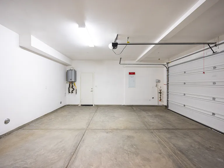 24153 Paseo Del Rancho Dr — Photo 21