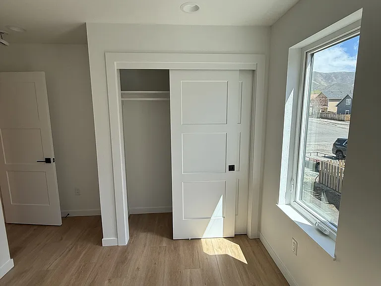637 S River St #2 — Photo 11