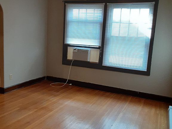 4th image of 590 Woodruff Place East Dr APT 4