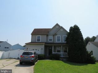 7 Cat Briar Ct, Sicklerville, NJ 08081
