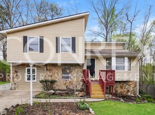 3975 Tanglewood Rd, Snellville, GA 30039