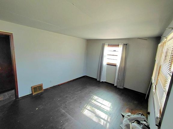 2nd image of 2721 N 31st St
