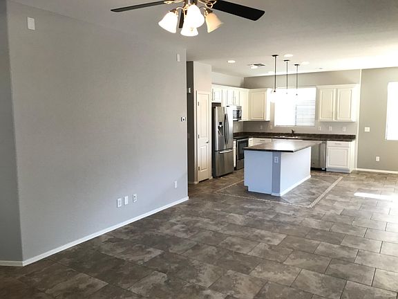 4th image of 3484 E Turnberry Dr