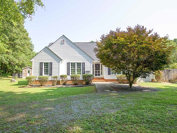 4th image of 184 Olde Farm Rd