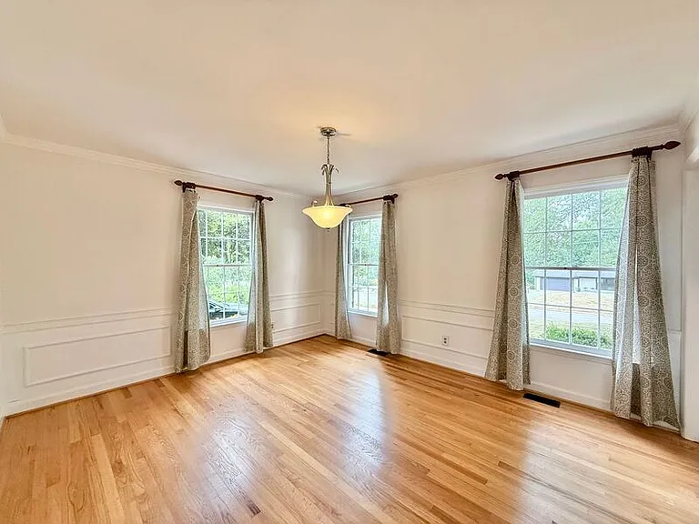 5017 Sandlewood Dr — Photo 12
