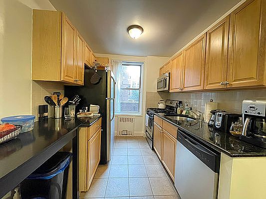 2nd image of 307 Sterling St #M1