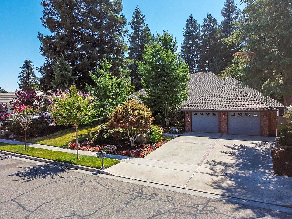 1st image of 2315 SE Cottonwood Circle