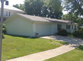 100 S Cass St, Mount Ayr, IA 50854