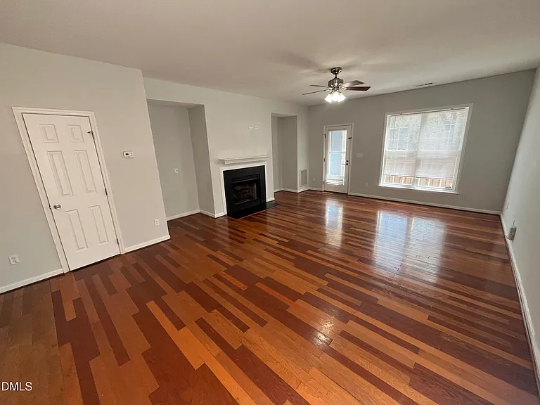 2036 Turtle Point Dr — Photo 3