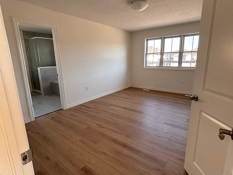 1622 Upper West Ave — Photo 8