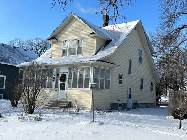 736 Main St S, Hutchinson, MN 55350