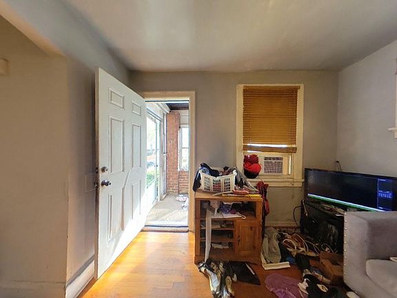 2nd image of 8347 Eton Pl