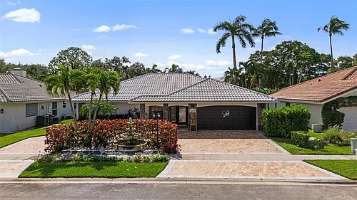 5223 Deerhurst Crescent Cir Photo 1