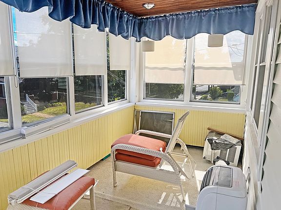 3rd image of 11 Hughes St #2