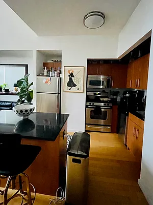 Rented by R New York | media 6