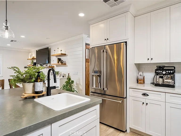 1025 Kent Dr — Photo 11