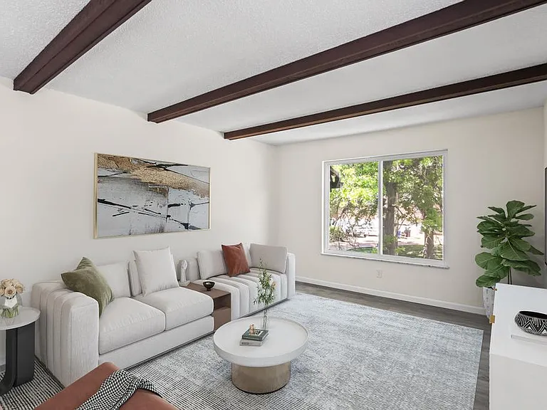 10258 Squire Meadows Dr #3 — Photo 2