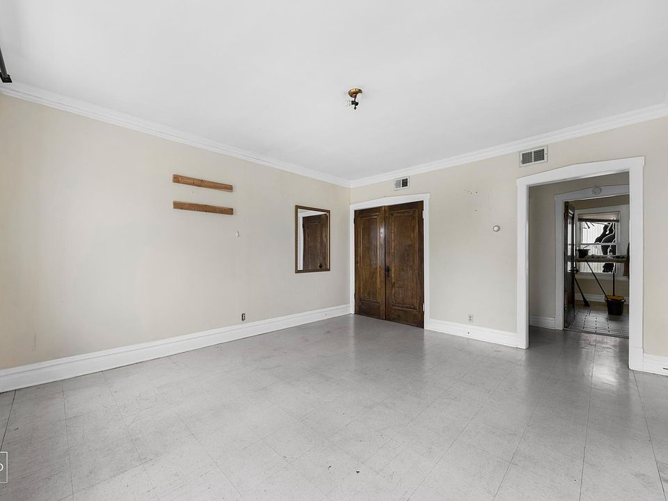 1st image of 5040 W 21st Pl APT 10