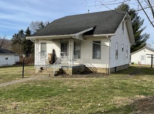 1221 Buckeye Ln, Syracuse, OH 45779