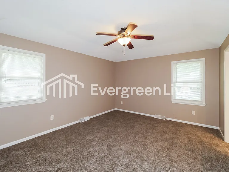 18904 E Hanthorn Dr — Photo 8