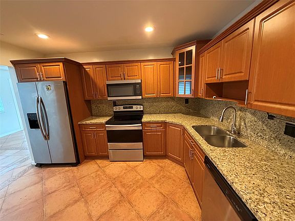 2nd image of 1130-1130 NW 83rd Way