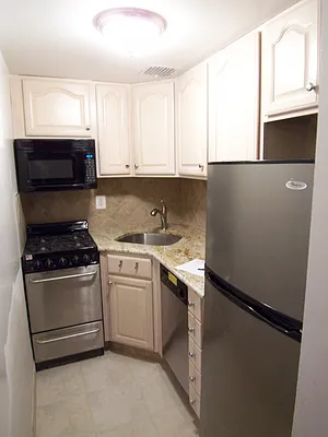 Rented by Citi Habitats | media 39