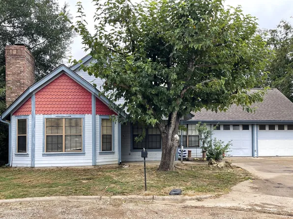 807 Cherry Dr, Groesbeck, TX 76642