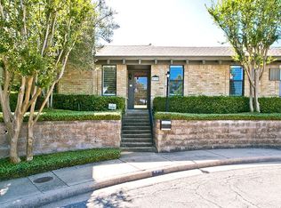 8319 Southmeadow Cir, Dallas, TX 75231