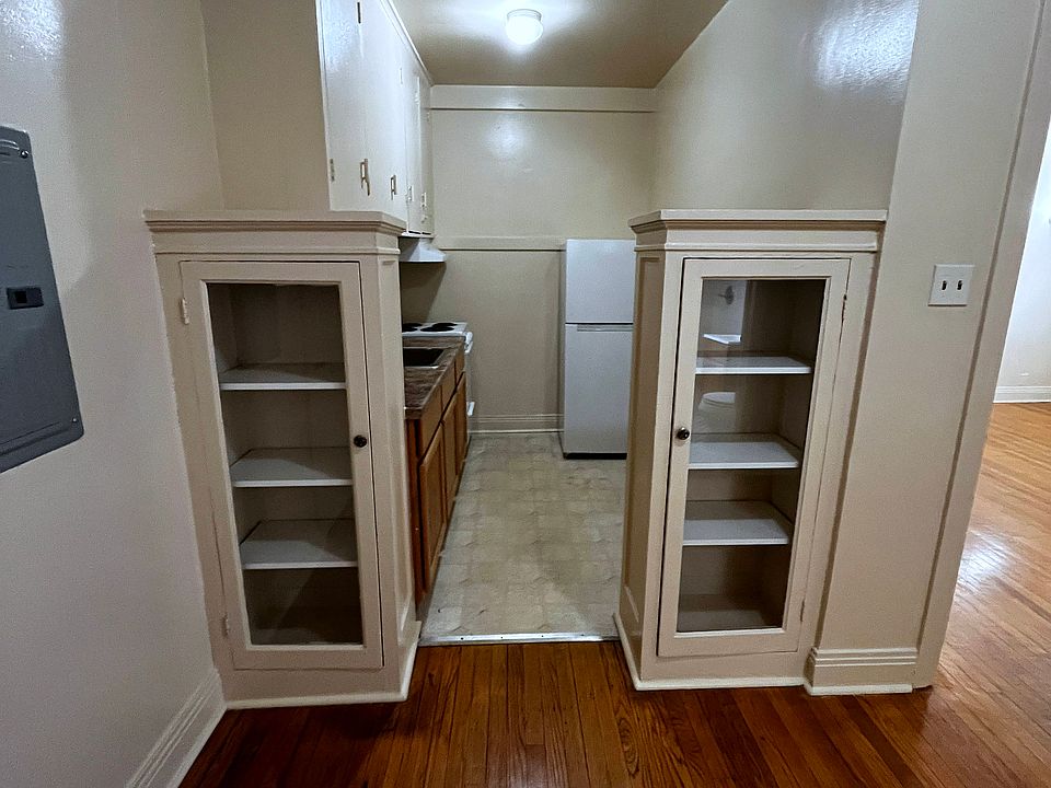 Apt #200 - Kitchenette (View 1)