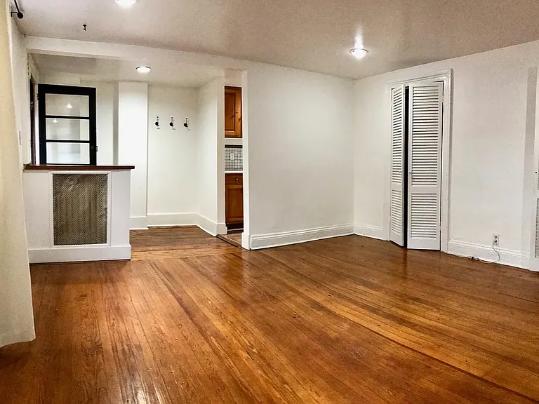 260 Dean St #1 — Photo 24