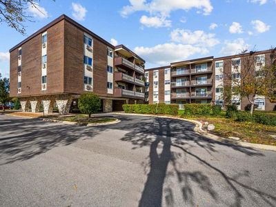 1311 S Finley Rd APT 416, Lombard, IL, 60148